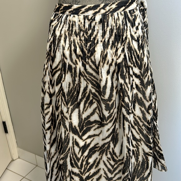 Talbots Animal Print 100% Cotton Fit & Flare Pleated Fully Lined Skirt Sz 16 - Picture 5 of 7